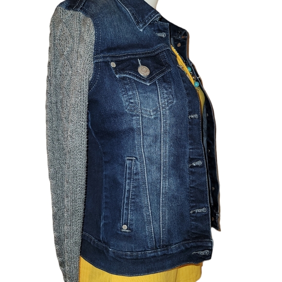 Jean jacket - Picture 4 of 15